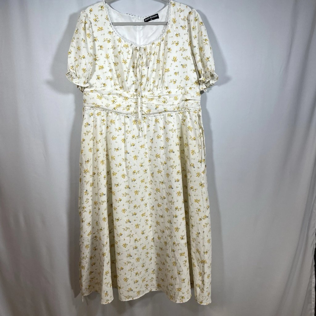Scarlet Darkness Floral Yellow Victorian Renaissance French Cottagecore